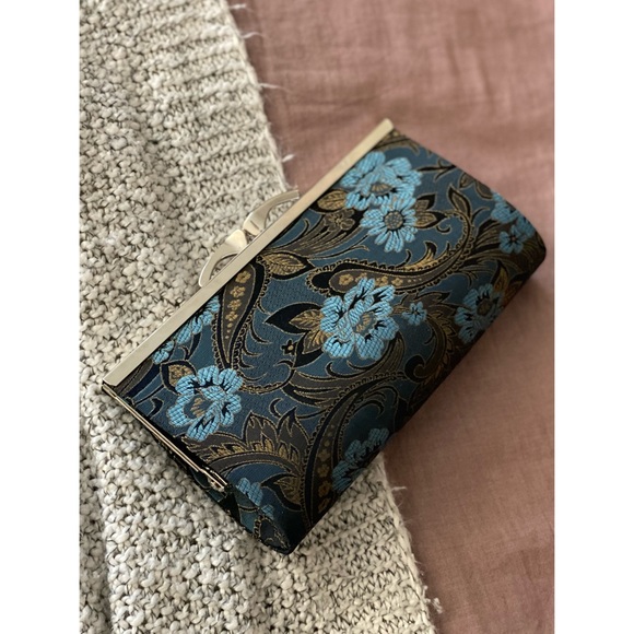 Iridescent Evening Clutch - Picture 3 of 6